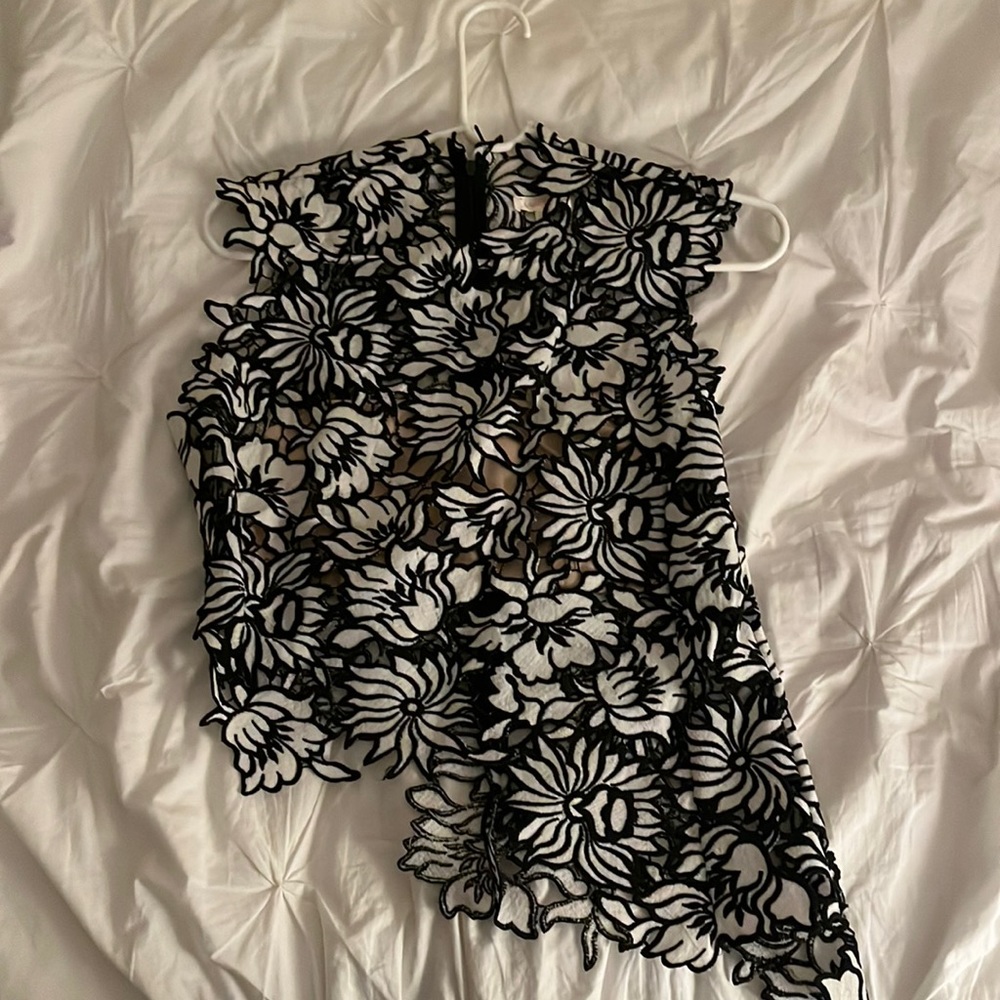 Asymmetrical top